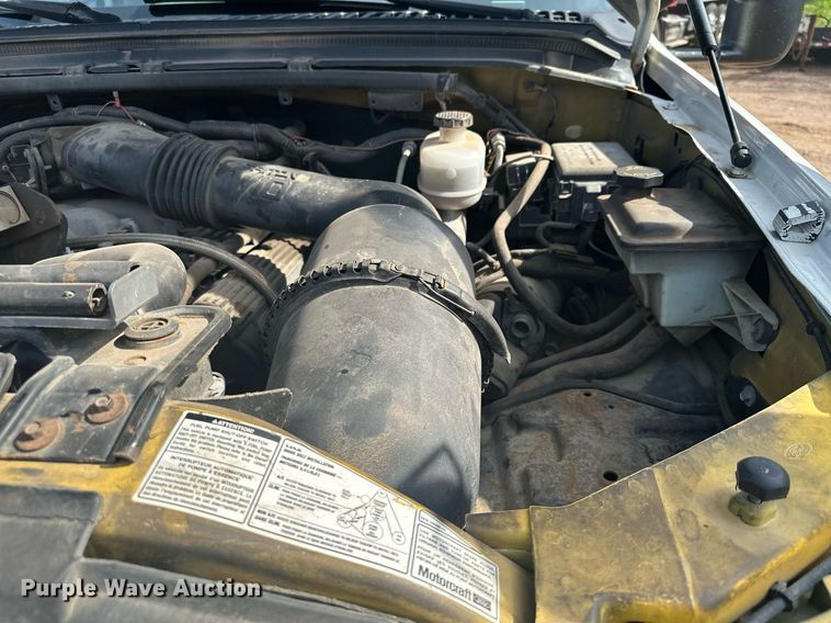 image for item MQ9441 2000 Ford F450 Super Duty  utility / service truck