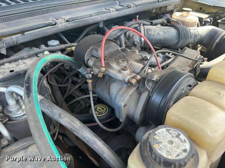 image for item MQ9441 2000 Ford F450 Super Duty  utility / service truck