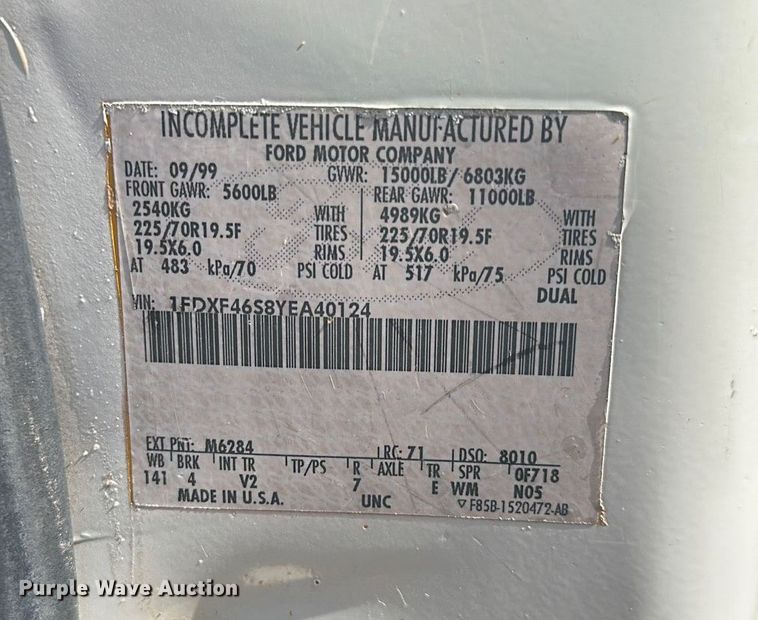 image for item MQ9441 2000 Ford F450 Super Duty  utility / service truck