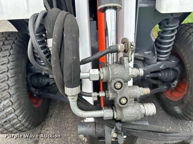 image for item MQ9475 2014 Bobcat 5600  utility vehicle