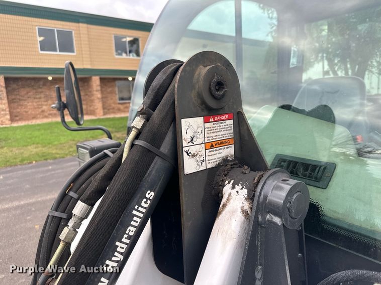 image for item MQ9475 2014 Bobcat 5600  utility vehicle