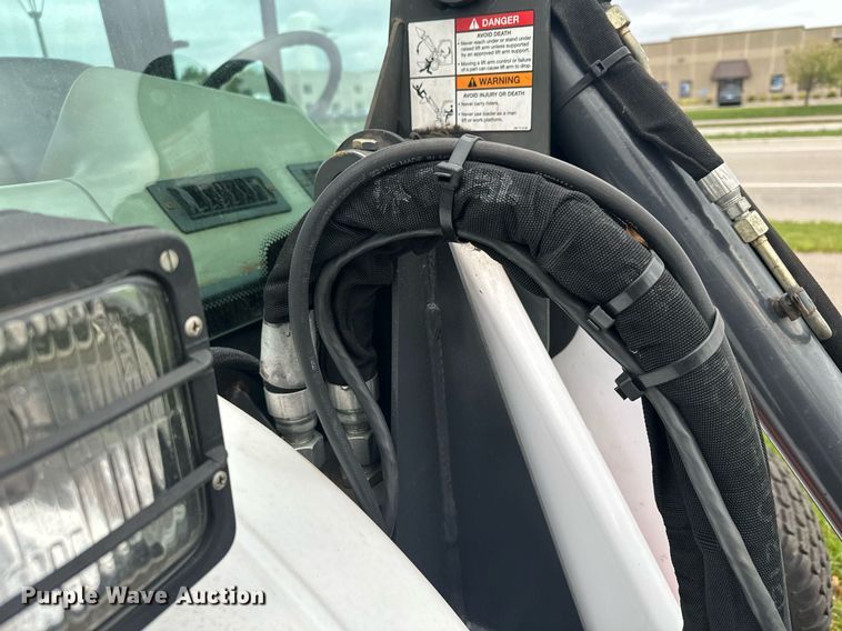 image for item MQ9475 2014 Bobcat 5600  utility vehicle