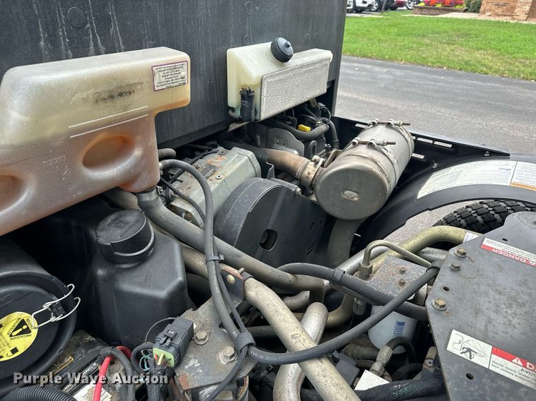 image for item MQ9475 2014 Bobcat 5600  utility vehicle