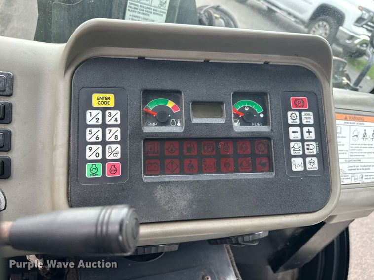 image for item MQ9475 2014 Bobcat 5600  utility vehicle