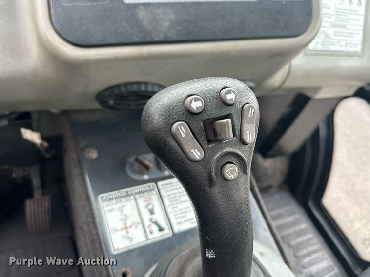 image for item MQ9475 2014 Bobcat 5600  utility vehicle