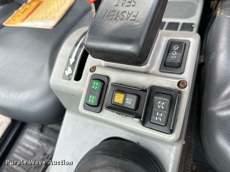 image for item MQ9475 2014 Bobcat 5600  utility vehicle