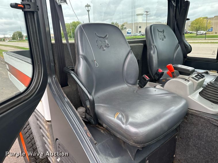 image for item MQ9475 2014 Bobcat 5600  utility vehicle