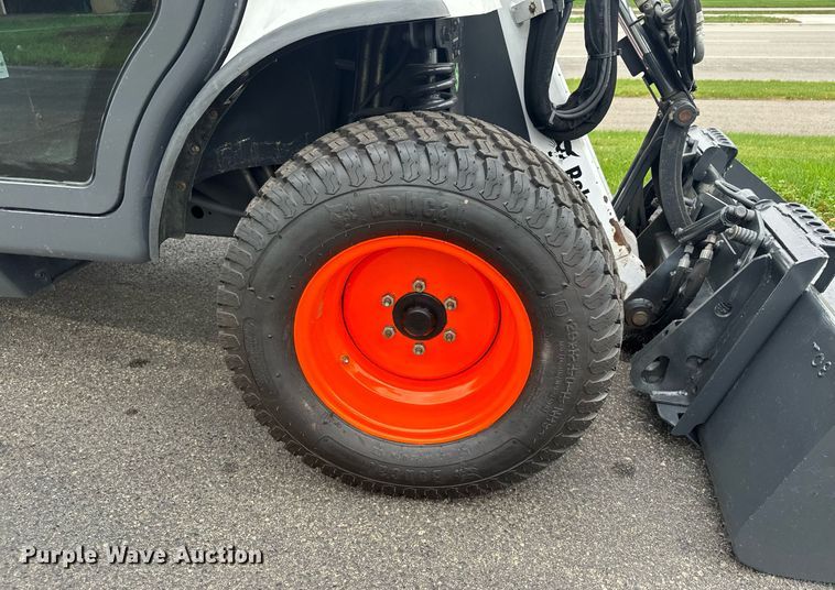 image for item MQ9475 2014 Bobcat 5600  utility vehicle