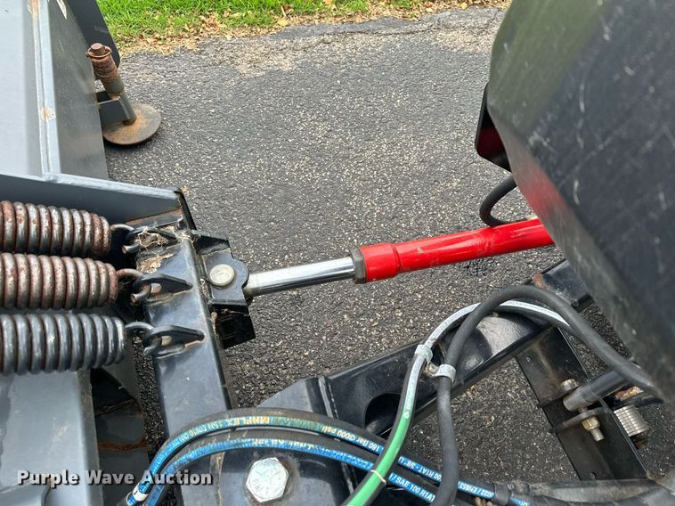 image for item MQ9477 2008 Chevrolet C5500  dump truck