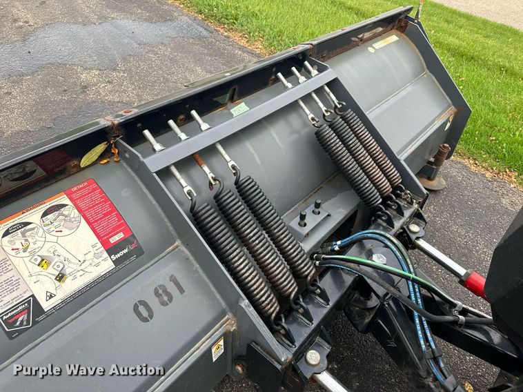 image for item MQ9477 2008 Chevrolet C5500  dump truck