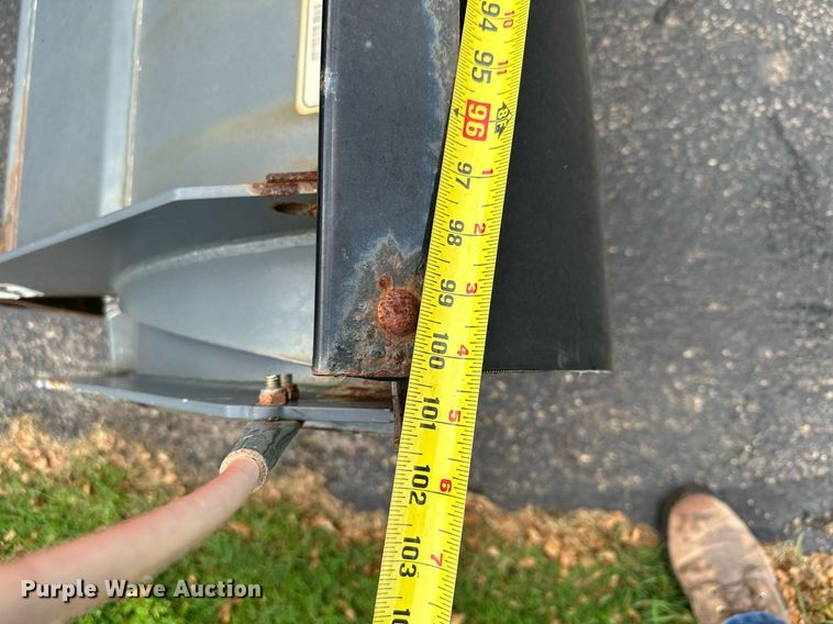 image for item MQ9477 2008 Chevrolet C5500  dump truck