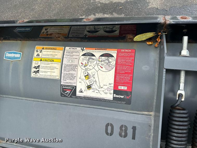 image for item MQ9477 2008 Chevrolet C5500  dump truck