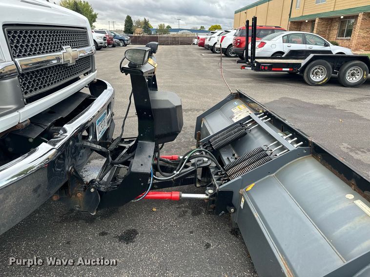 image for item MQ9477 2008 Chevrolet C5500  dump truck