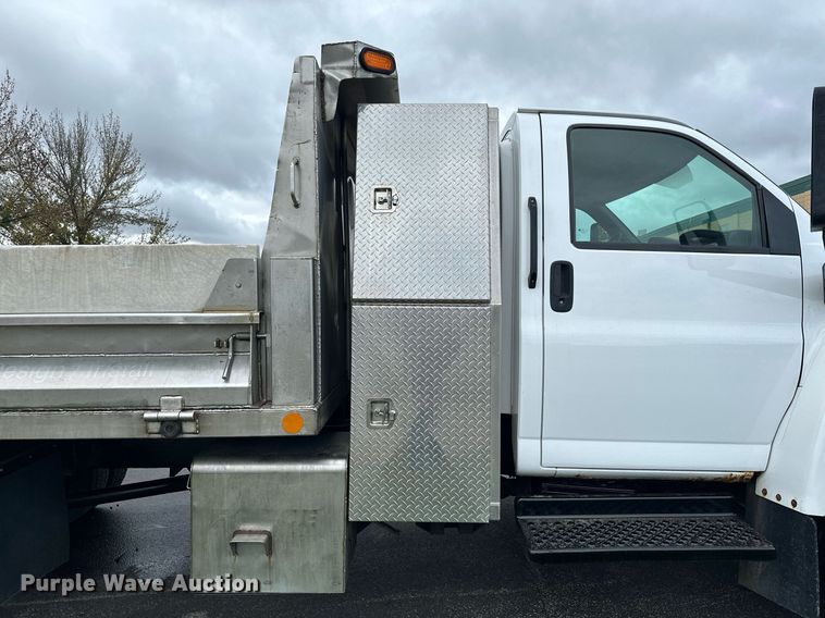 image for item MQ9477 2008 Chevrolet C5500  dump truck