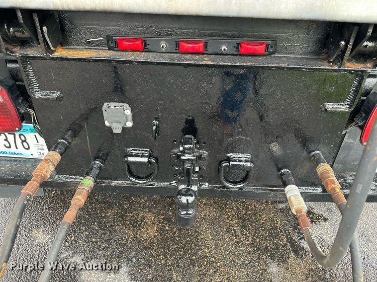 image for item MQ9477 2008 Chevrolet C5500  dump truck