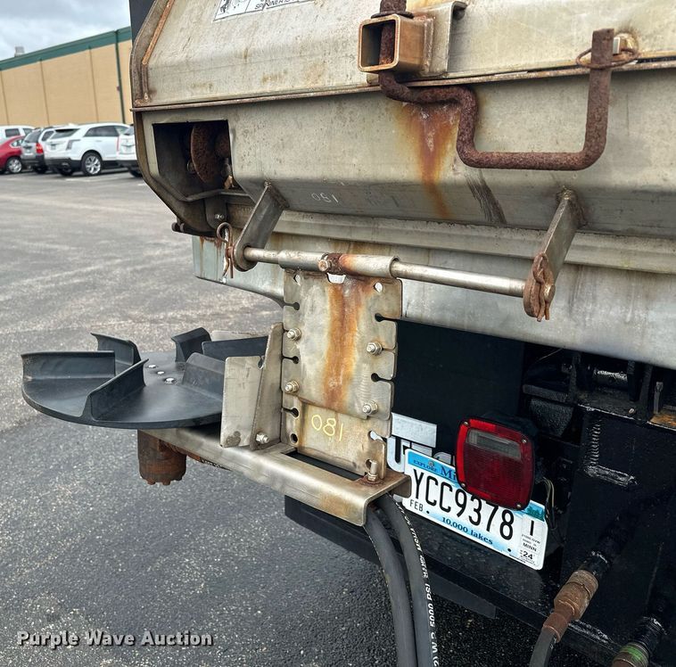 image for item MQ9477 2008 Chevrolet C5500  dump truck