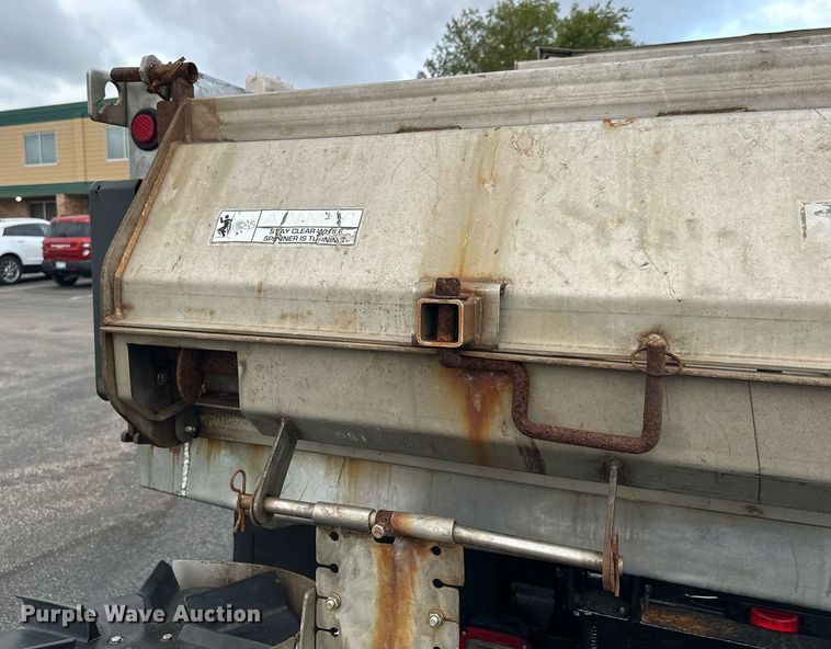 image for item MQ9477 2008 Chevrolet C5500  dump truck