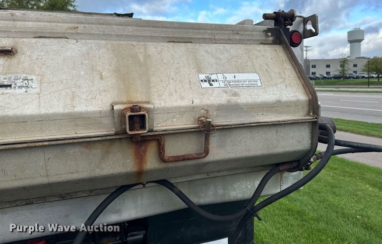 image for item MQ9477 2008 Chevrolet C5500  dump truck