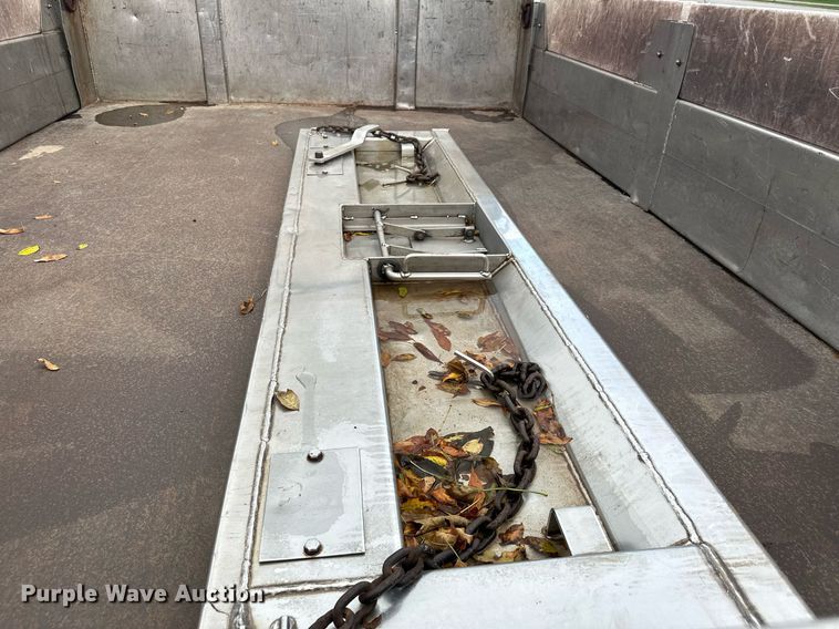 image for item MQ9477 2008 Chevrolet C5500  dump truck