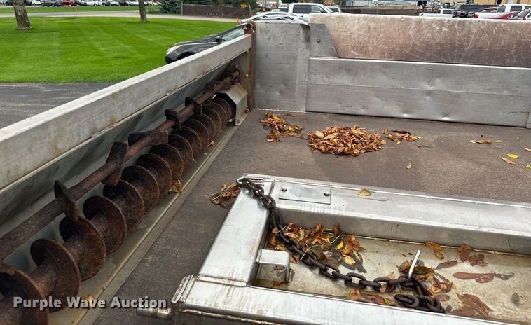 image for item MQ9477 2008 Chevrolet C5500  dump truck