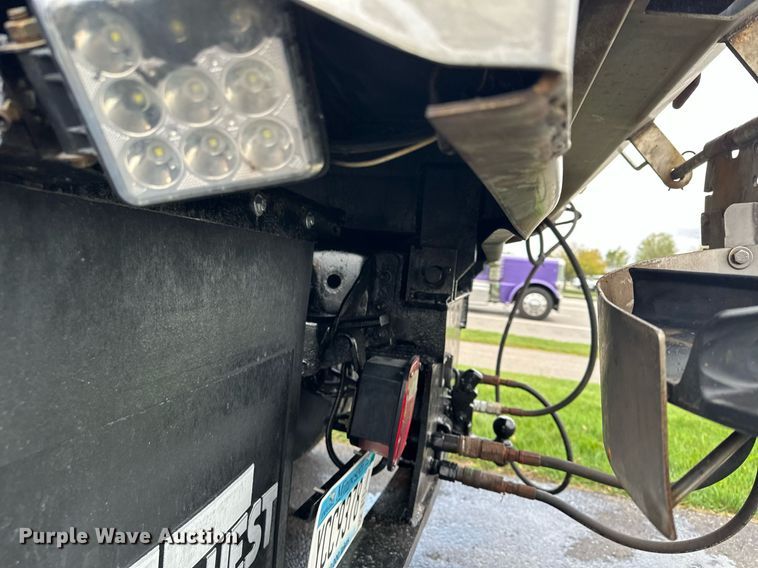 image for item MQ9477 2008 Chevrolet C5500  dump truck