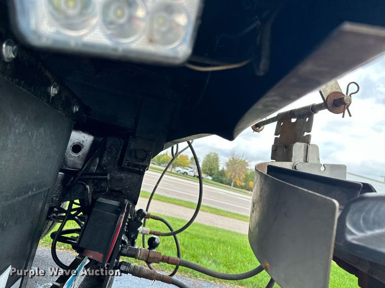 image for item MQ9477 2008 Chevrolet C5500  dump truck