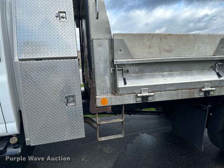 image for item MQ9477 2008 Chevrolet C5500  dump truck