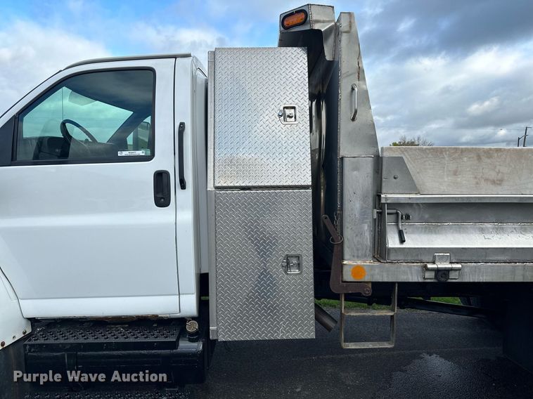 image for item MQ9477 2008 Chevrolet C5500  dump truck