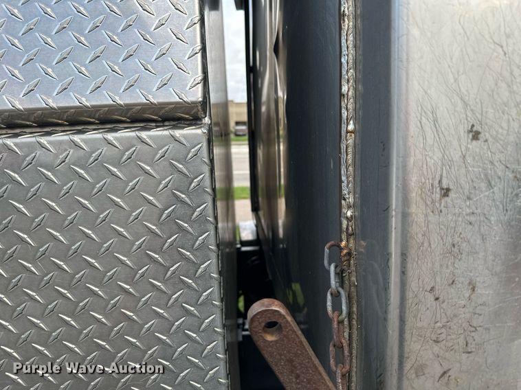 image for item MQ9477 2008 Chevrolet C5500  dump truck