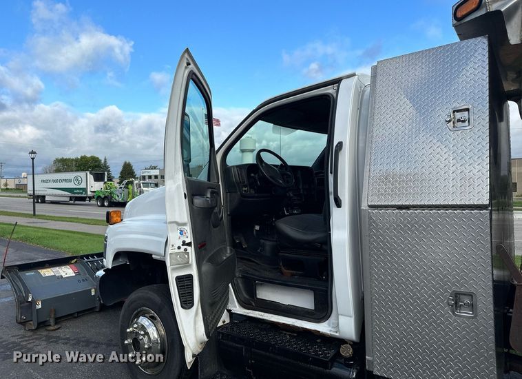 image for item MQ9477 2008 Chevrolet C5500  dump truck