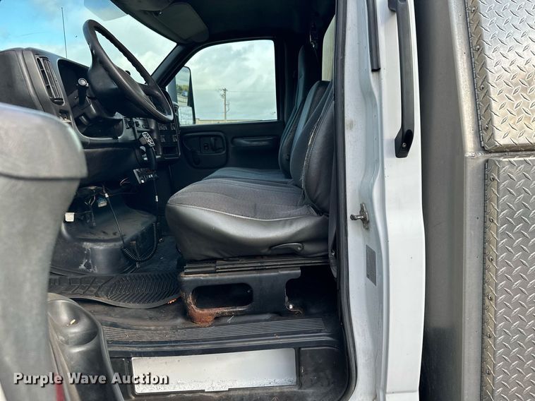 image for item MQ9477 2008 Chevrolet C5500  dump truck