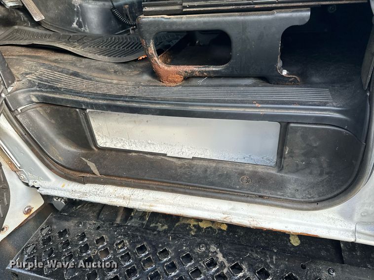 image for item MQ9477 2008 Chevrolet C5500  dump truck