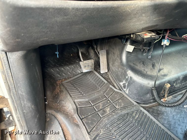 image for item MQ9477 2008 Chevrolet C5500  dump truck