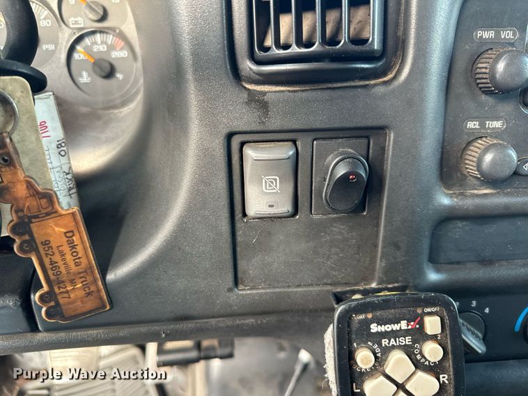 image for item MQ9477 2008 Chevrolet C5500  dump truck