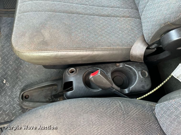 image for item MQ9477 2008 Chevrolet C5500  dump truck