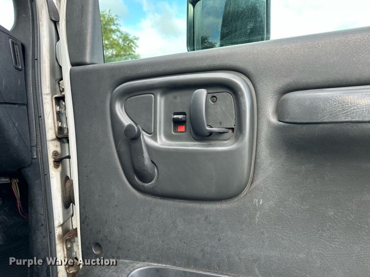 image for item MQ9477 2008 Chevrolet C5500  dump truck