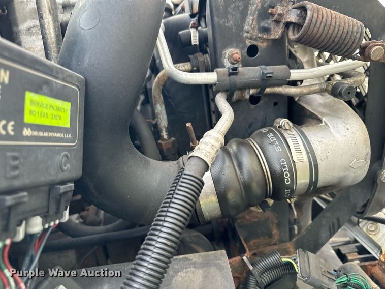 image for item MQ9477 2008 Chevrolet C5500  dump truck