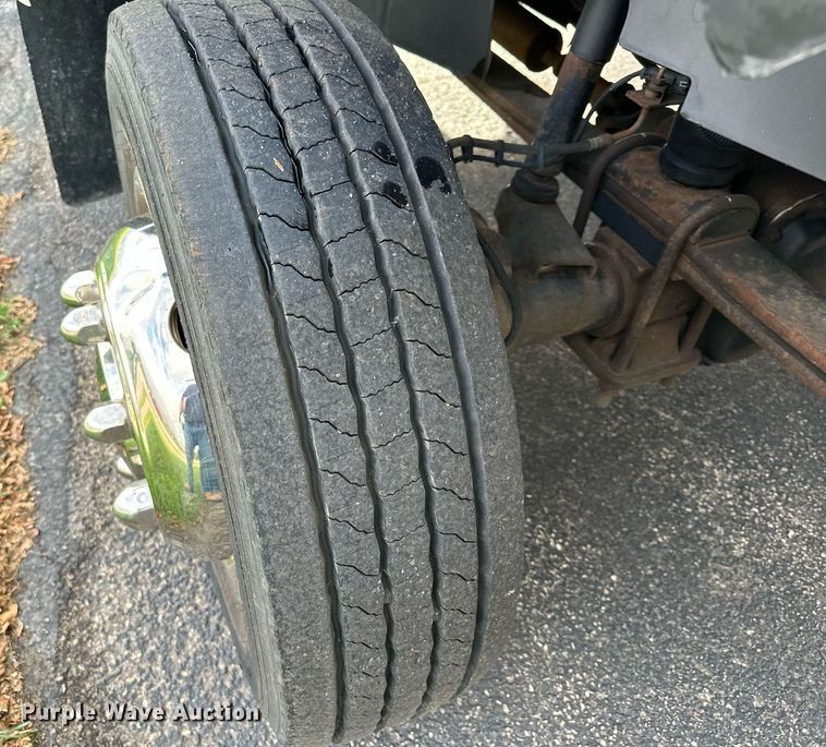 image for item MQ9477 2008 Chevrolet C5500  dump truck