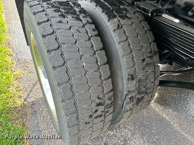 image for item MQ9477 2008 Chevrolet C5500  dump truck