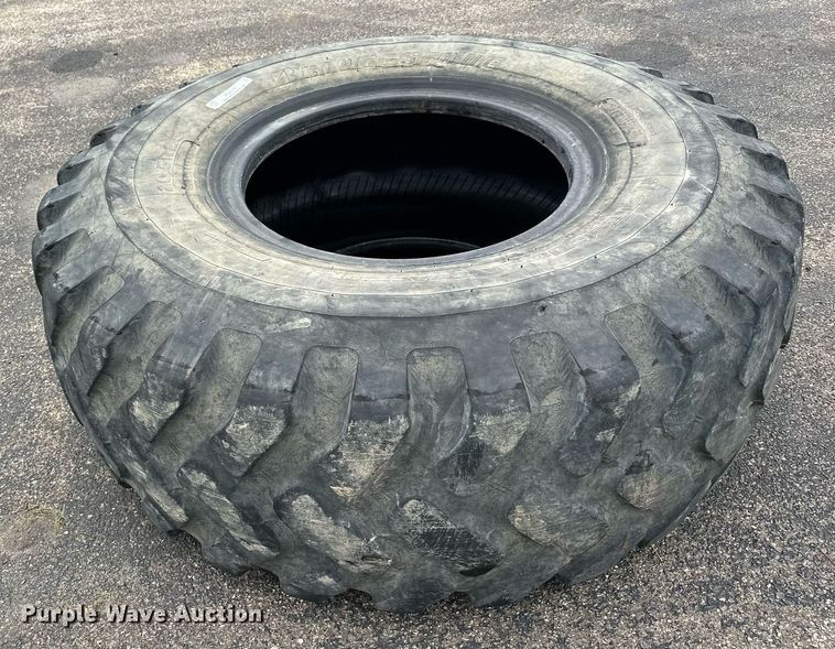 image for item MQ9479 (4) Bridgestone V-Steel Ultra Traction 20.5R25 tires