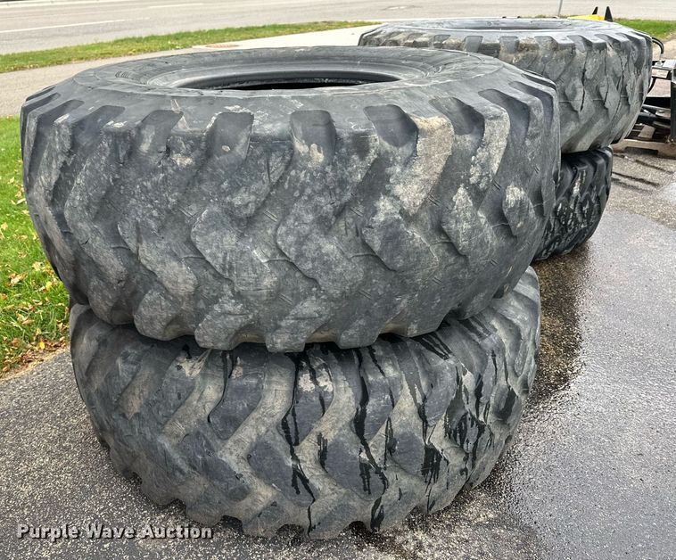 image for item MQ9479 (4) Bridgestone V-Steel Ultra Traction 20.5R25 tires