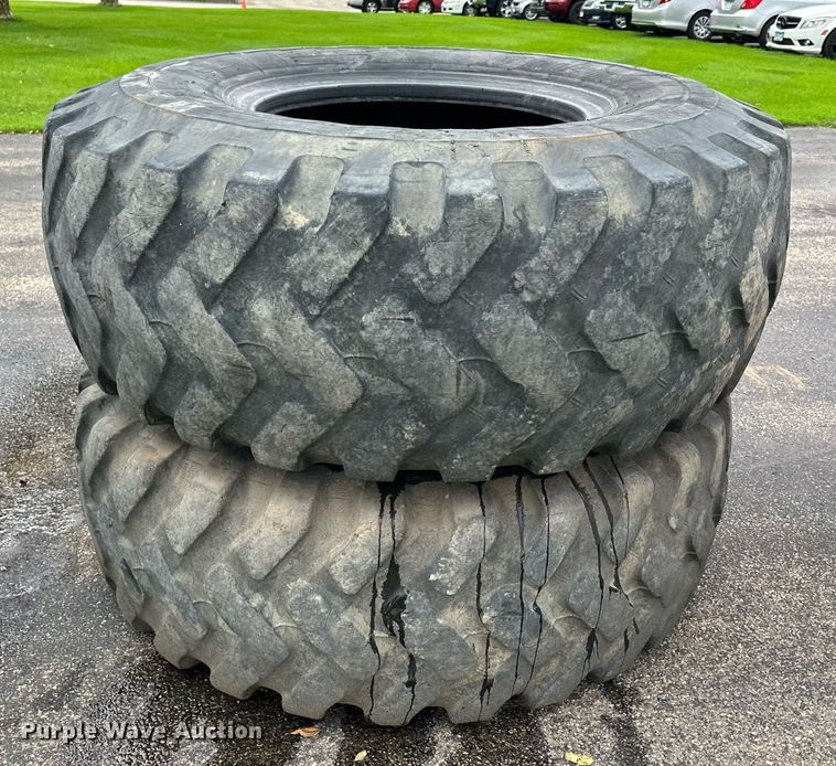 image for item MQ9479 (4) Bridgestone V-Steel Ultra Traction 20.5R25 tires