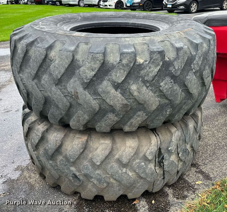 image for item MQ9479 (4) Bridgestone V-Steel Ultra Traction 20.5R25 tires