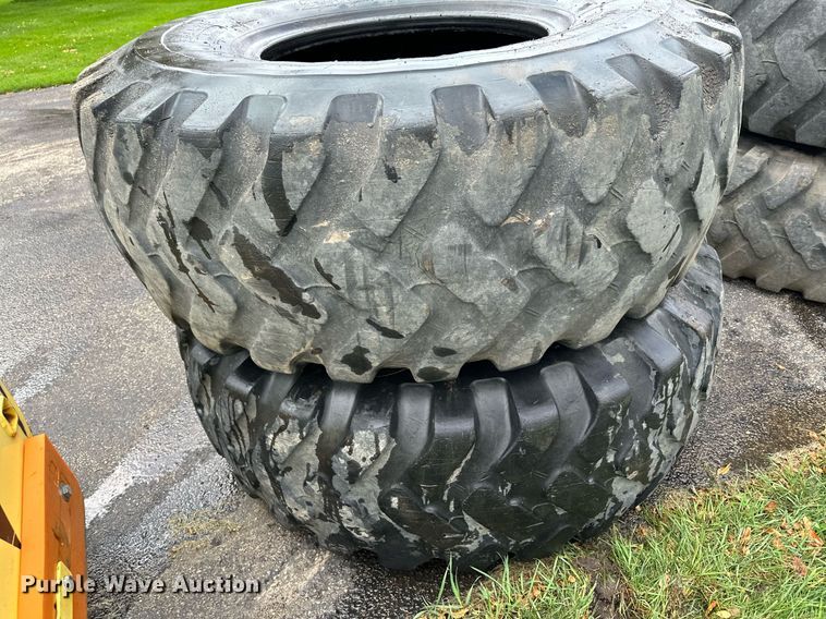 image for item MQ9479 (4) Bridgestone V-Steel Ultra Traction 20.5R25 tires