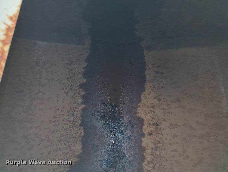 image for item MX9452 2000 Mack RD688S  water truck