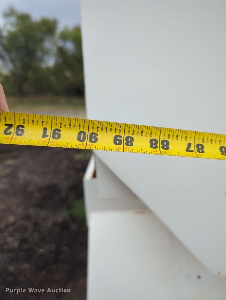 image for item MX9452 2000 Mack RD688S  water truck