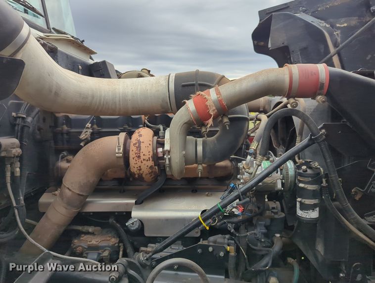 image for item MX9452 2000 Mack RD688S  water truck