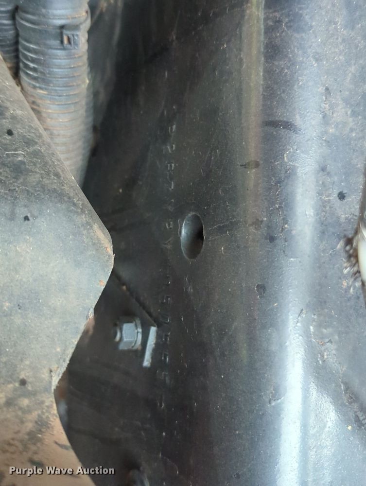 image for item MX9452 2000 Mack RD688S  water truck