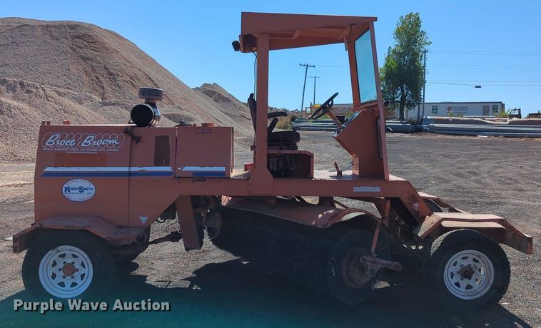 image for item MX9462 Broce RJ350  broom