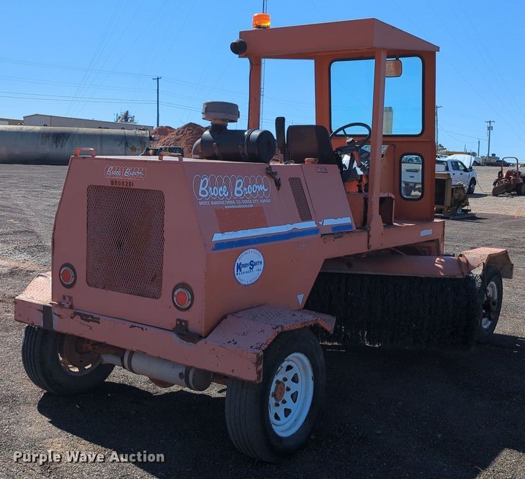 image for item MX9462 Broce RJ350  broom